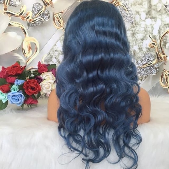 Wigs ! - Picture 2 of 8